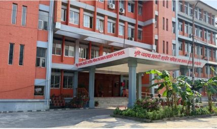 प्रमुख जिल्ला अधिकारीसहित २५ उपसचिवको सरुवा